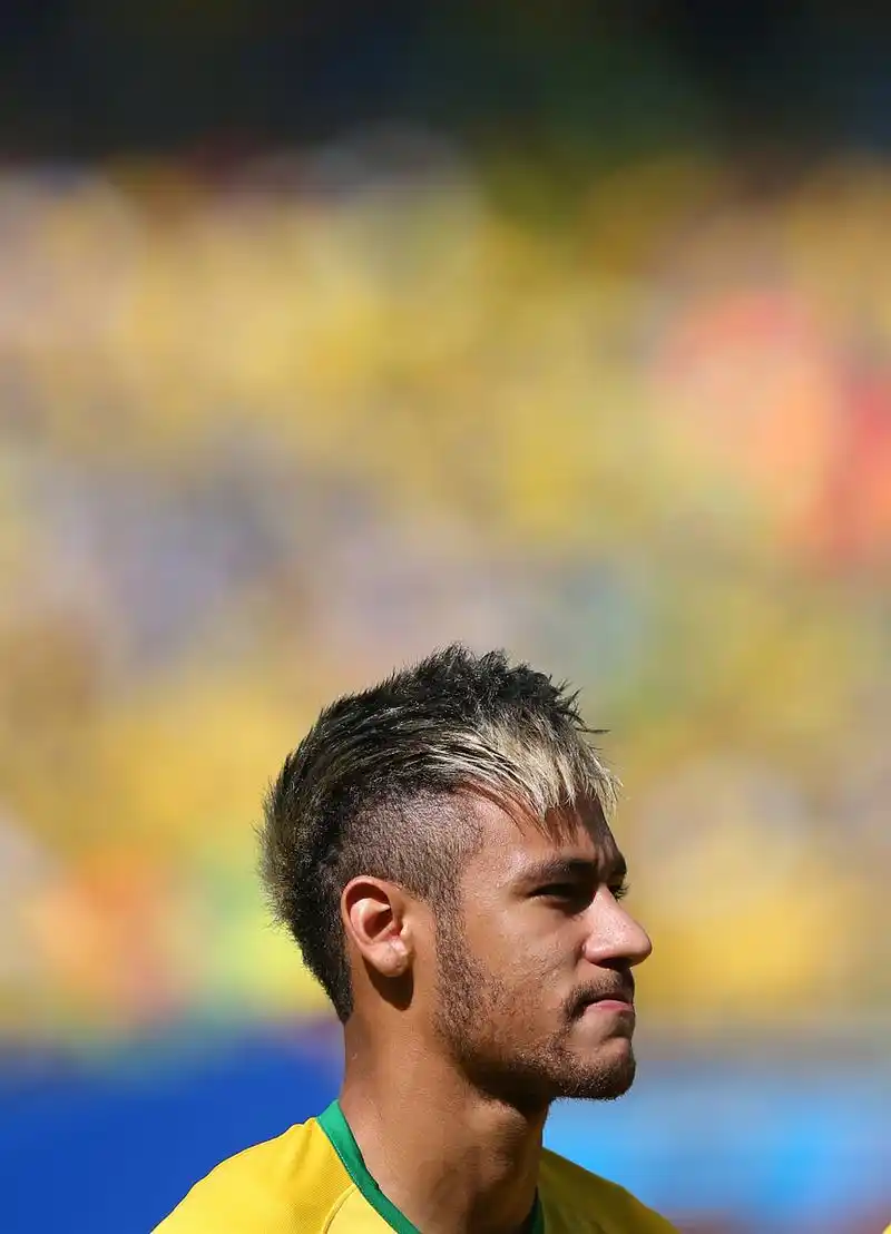 这背后又隐 这背后又隐